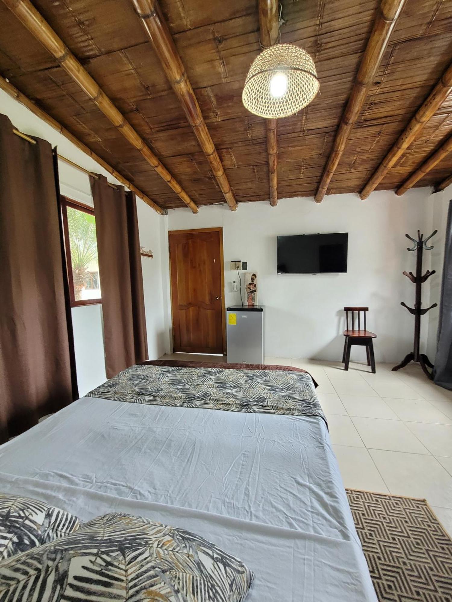 Palmendros Hosteria Montañita Exteriér fotografie