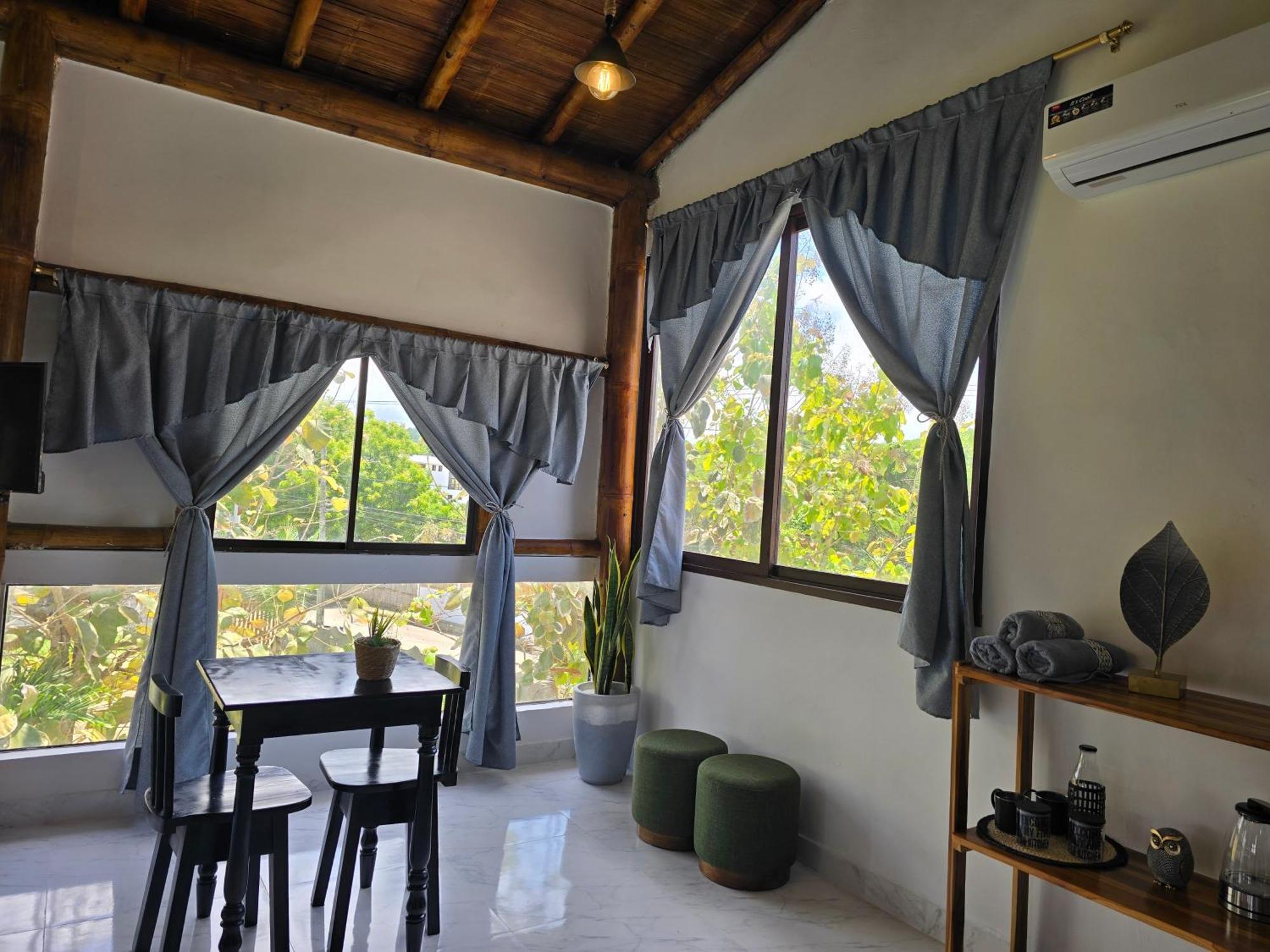 Palmendros Hosteria Montañita Exteriér fotografie